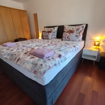 Apartman Memic 100m Od Mora Porec