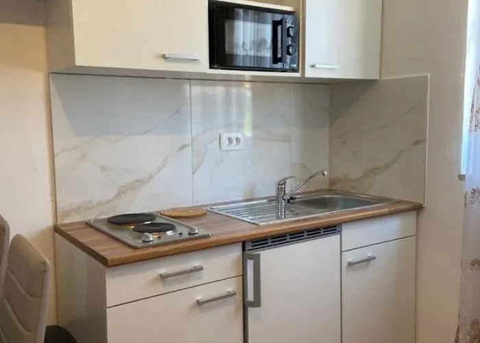 Memic 100m Od Mora Apartmán *