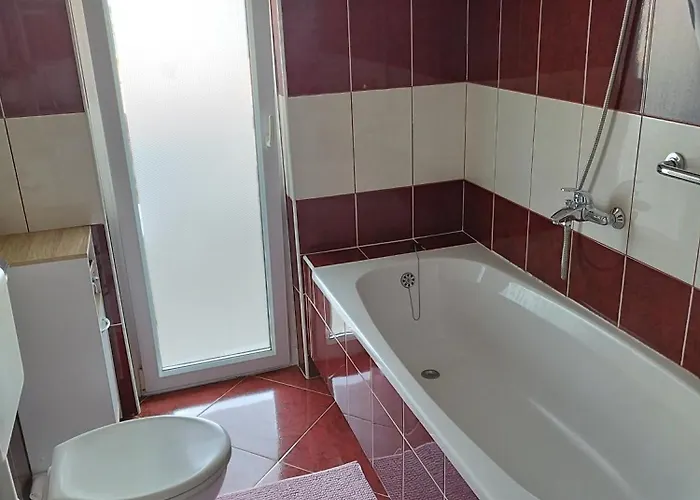 アパート Memic 100m Od Mora *