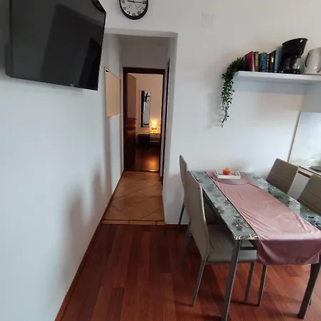 Memic 100m Od Mora Apartmán