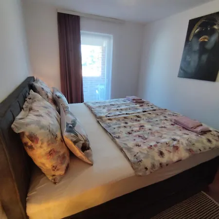 Memic 100m Od Mora Apartmán *