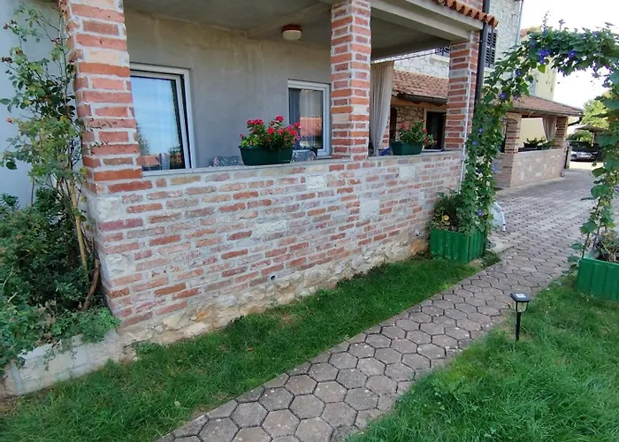 Memić 100m Od Mora