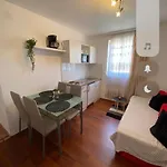 Memic 100m Od Mora Διαμέρισμα Πόρετς