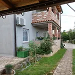 Memic 100m Od Mora Διαμέρισμα *