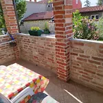 Memic 100m Od Mora *