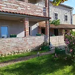 Memic 100m Od Mora
