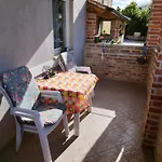 Memic 100m Od Mora * Πόρετς