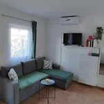 Memic 100m Od Mora Διαμέρισμα Πόρετς