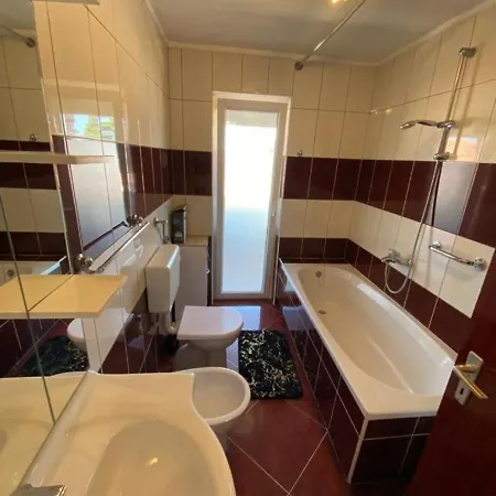 Memic 100m Od Mora Poreč