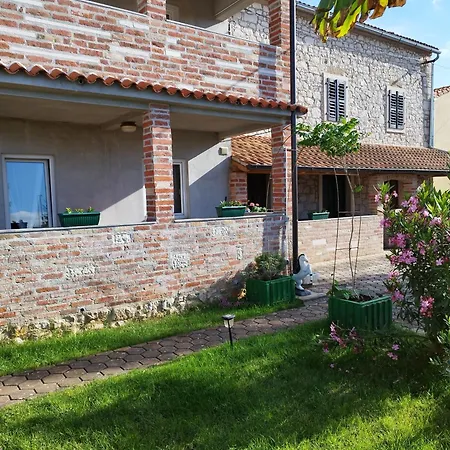 Memic 100m Od Mora