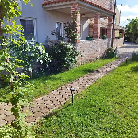 Memic 100m Od Mora Apartamento