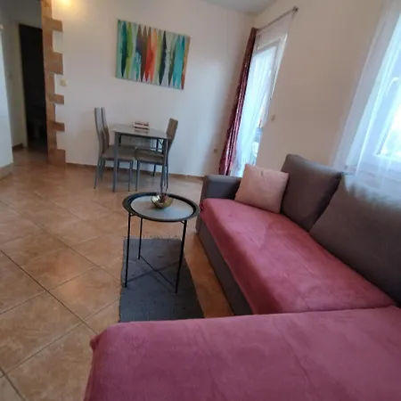 Memic 100m Od Mora Poreč