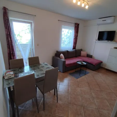Memic 100m Od Mora Poreč