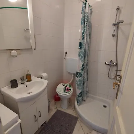 Memic 100m Od Mora Apartamento Poreč